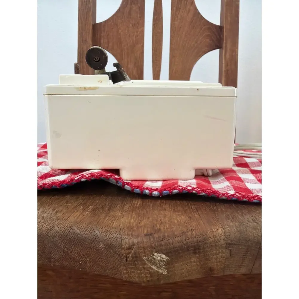 Vintage Under cabinet can opener